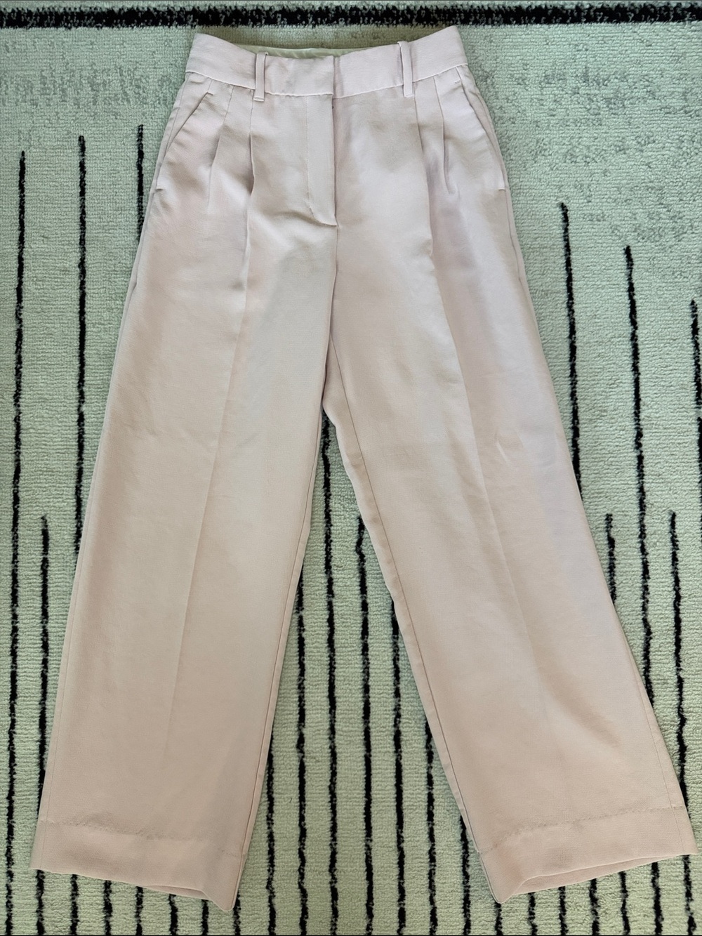 Aritzia Wilfred Effortless Pants in Light Pink
